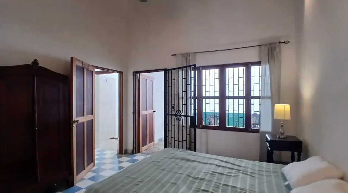 2-bedroom-colonial-home-for-sale-granada-nicaragua (17)