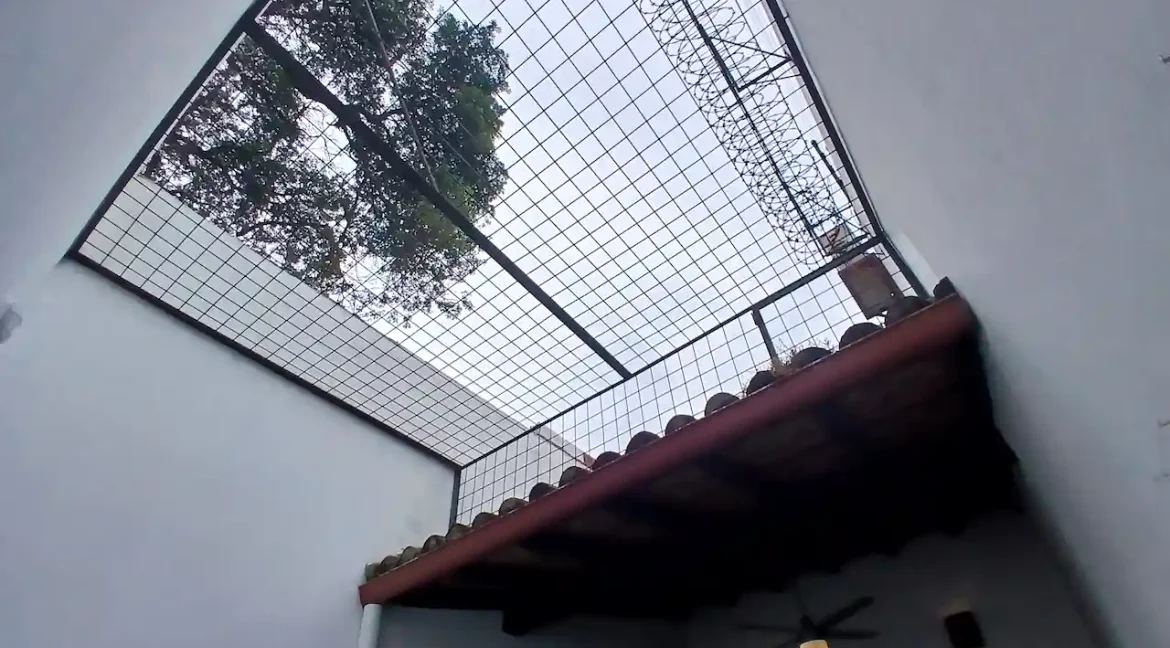 2-bedroom-colonial-home-for-sale-granada-nicaragua (2)