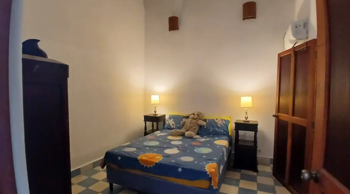 2-bedroom-colonial-home-for-sale-granada-nicaragua (23)