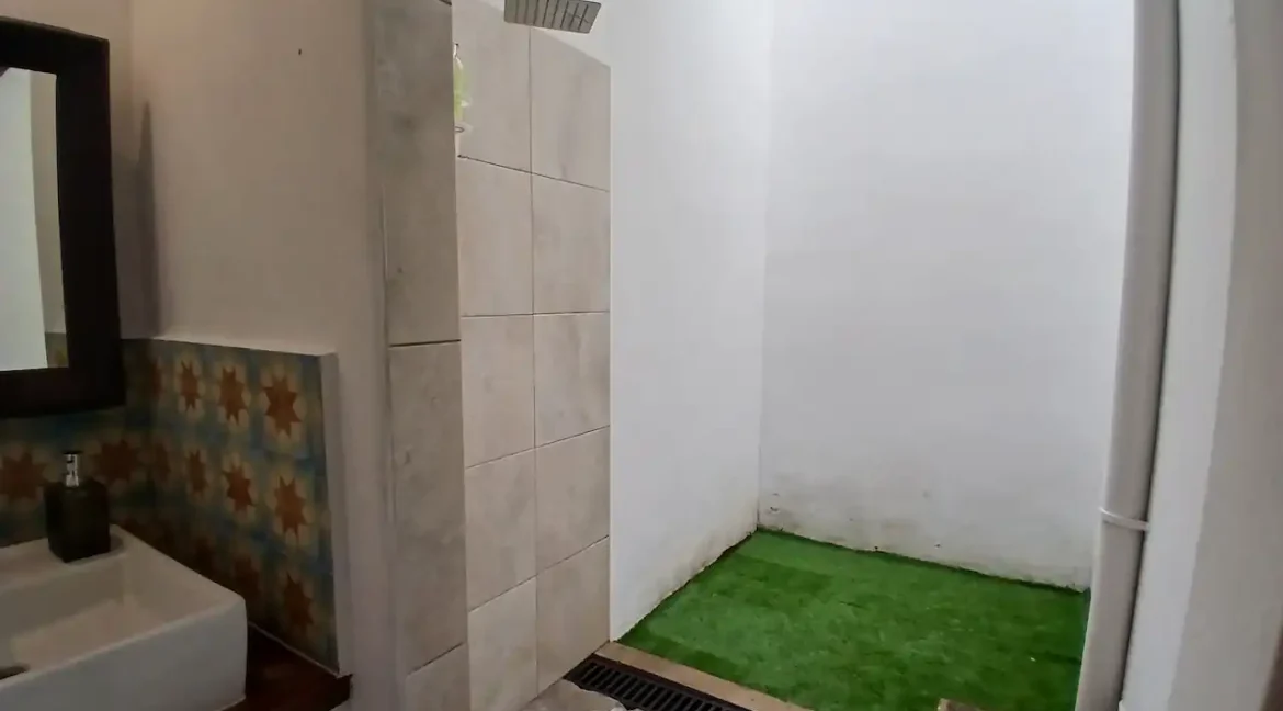 2-bedroom-colonial-home-for-sale-granada-nicaragua (28)