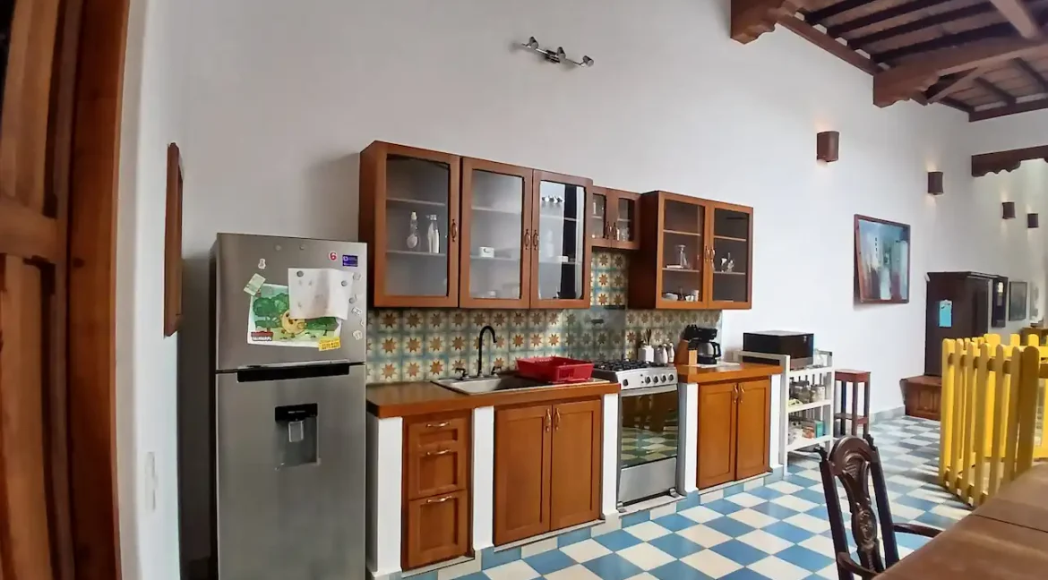 2-bedroom-colonial-home-for-sale-granada-nicaragua (4)