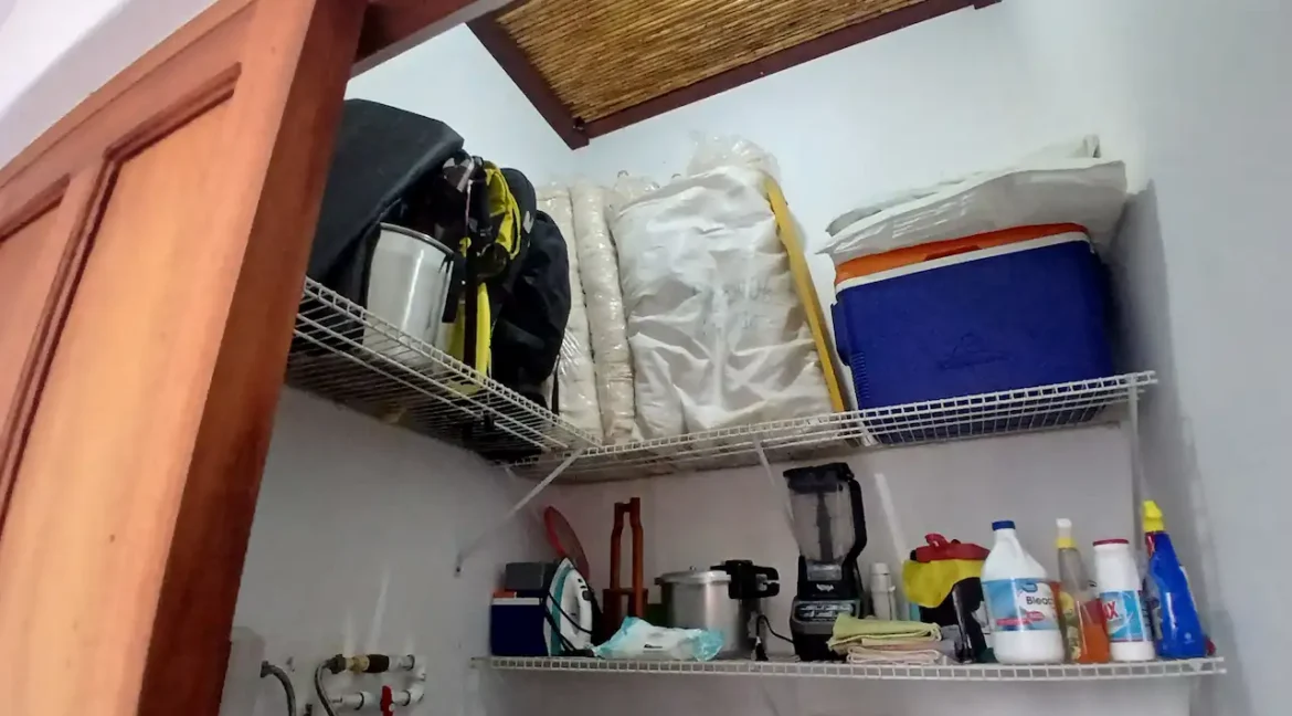 2-bedroom-colonial-home-for-sale-granada-nicaragua (5)