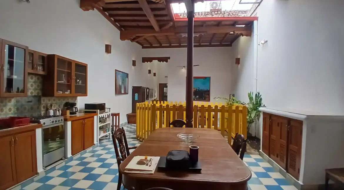 2-bedroom-colonial-home-for-sale-granada-nicaragua (6)