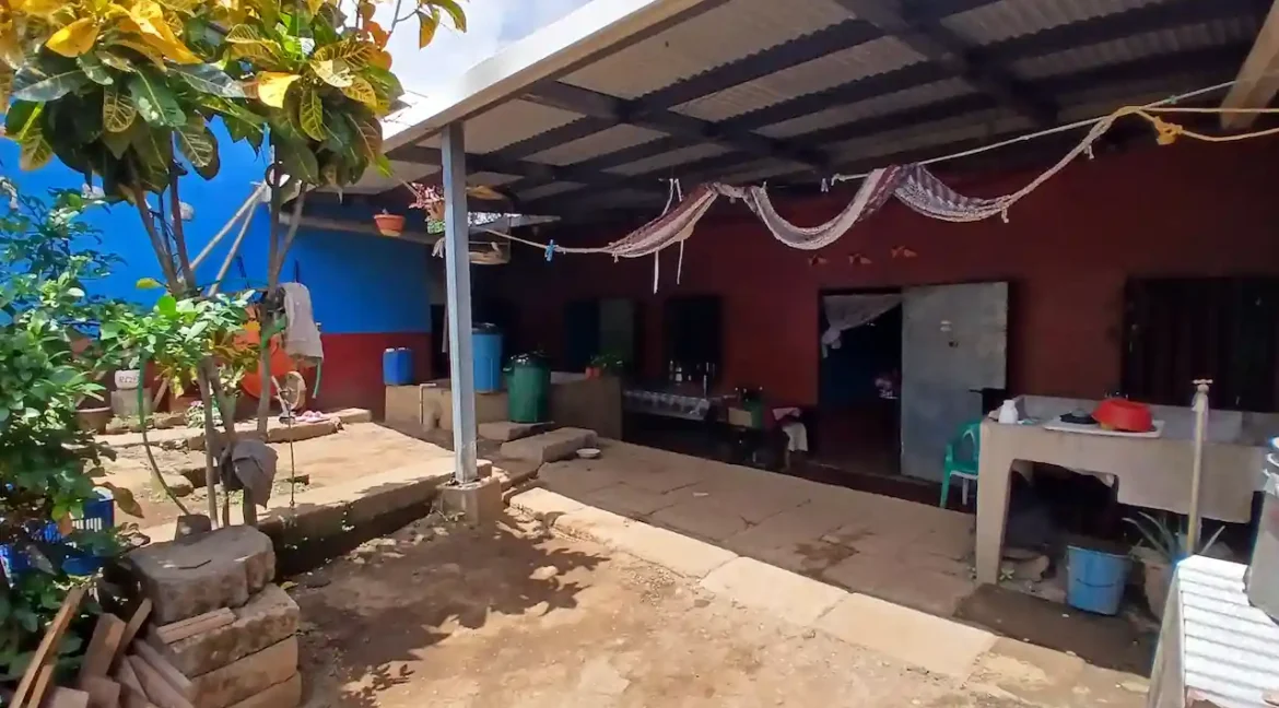 4-bedroom-home-apartment-for-sale-real-estate-nicaragua (10)