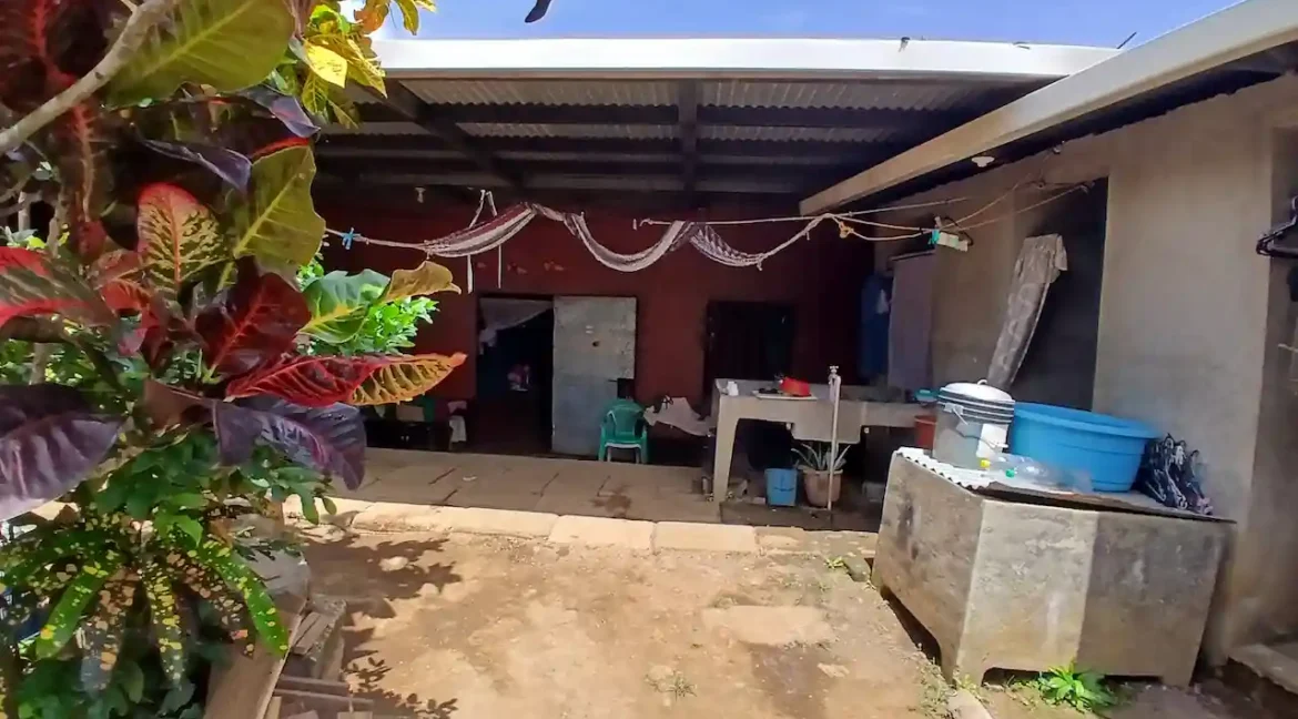 4-bedroom-home-apartment-for-sale-real-estate-nicaragua (12)