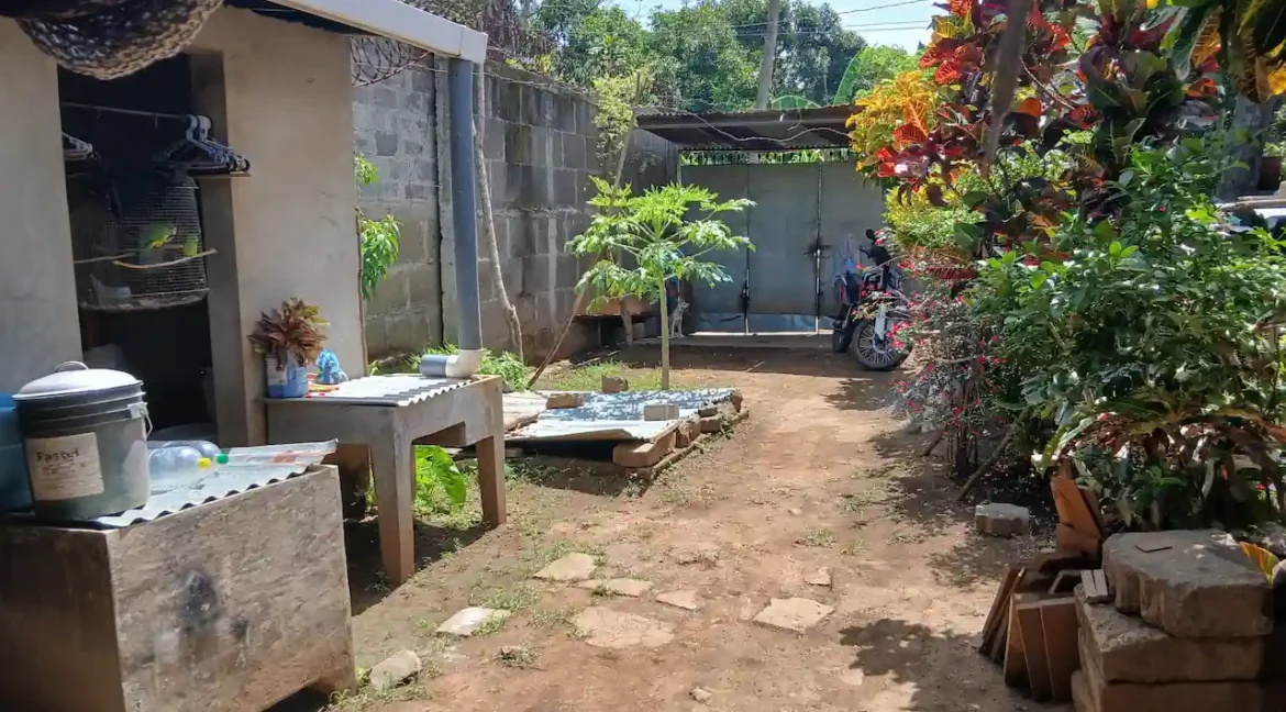 4-bedroom-home-apartment-for-sale-real-estate-nicaragua (2)