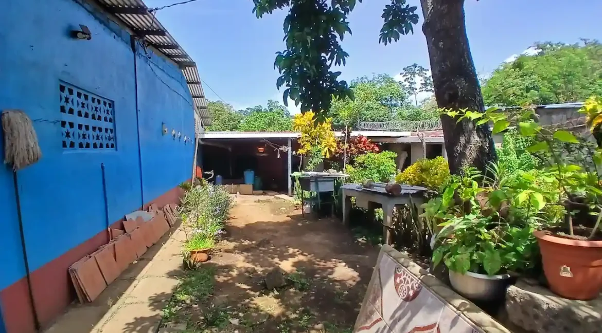 4-bedroom-home-apartment-for-sale-real-estate-nicaragua (3)
