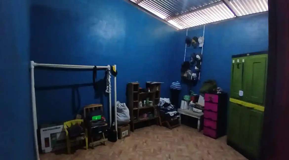 4-bedroom-home-apartment-for-sale-real-estate-nicaragua (30)