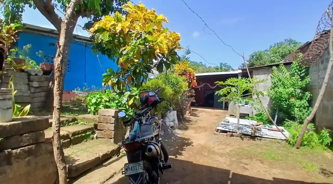 4-bedroom-home-apartment-for-sale-real-estate-nicaragua (4)