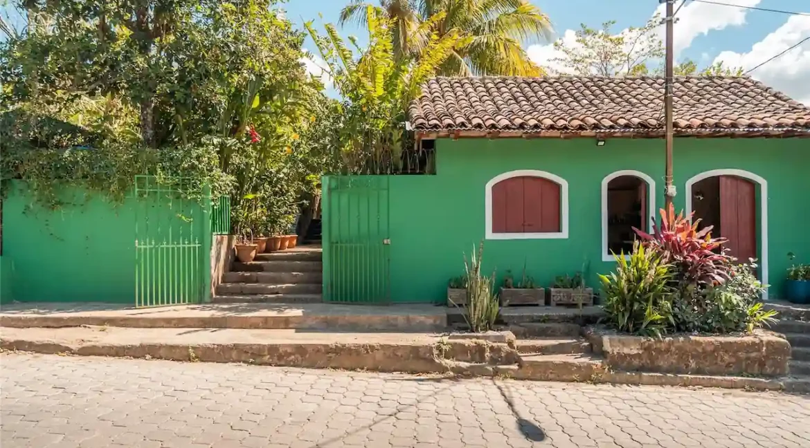 2-homes-for-sale-catarina (4)