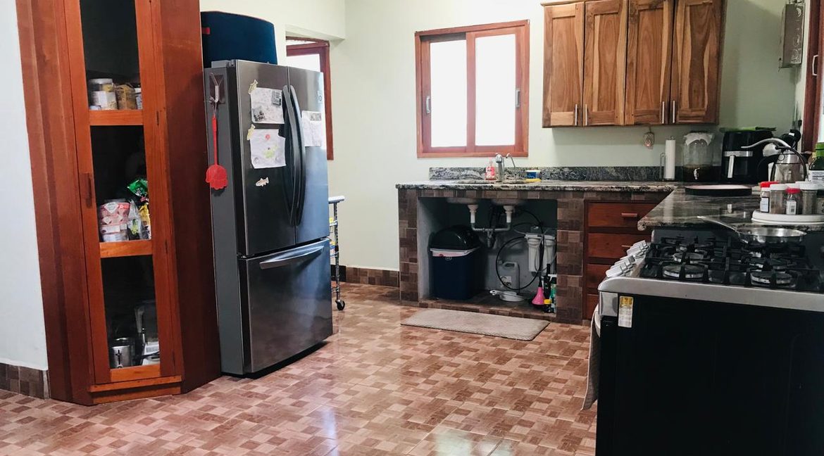 21. kitchen 16