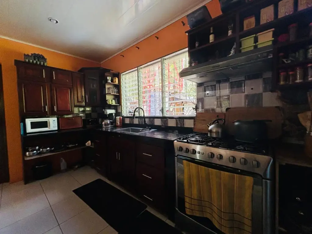 3-Bed Country House for Sale on the Outskirts of Granada