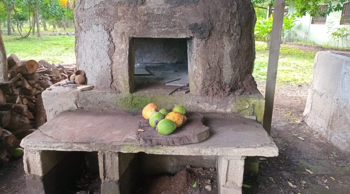33. stone oven 2