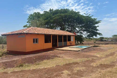 BRAND-NEW Country House