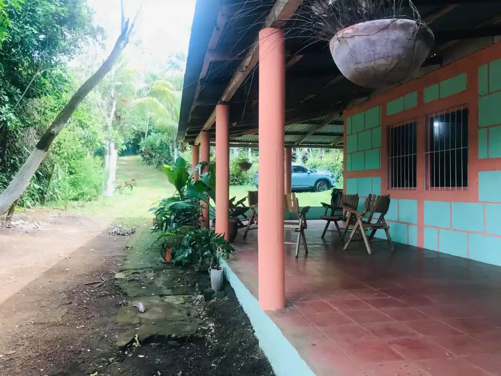 Quinta for Sale on 3.85 Acres in Monimbo