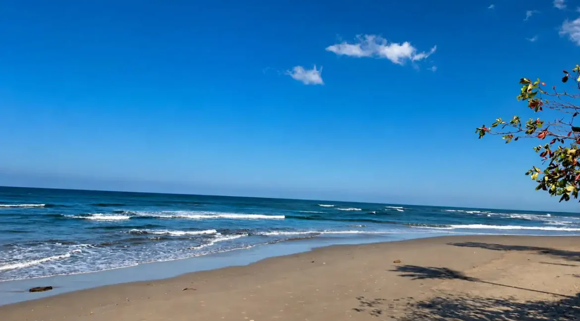 TURNKEY Beachfront Home on Masachapa Beach (26)