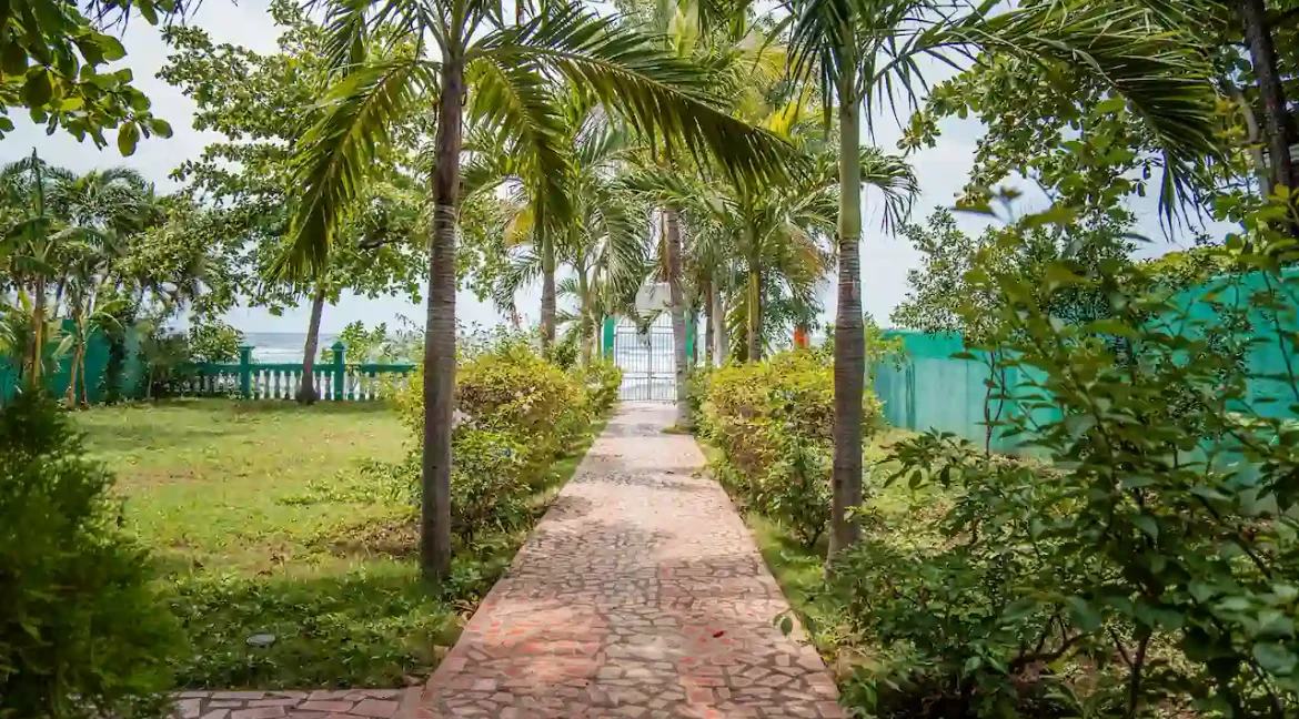 TURNKEY Beachfront Home on Masachapa Beach (3)