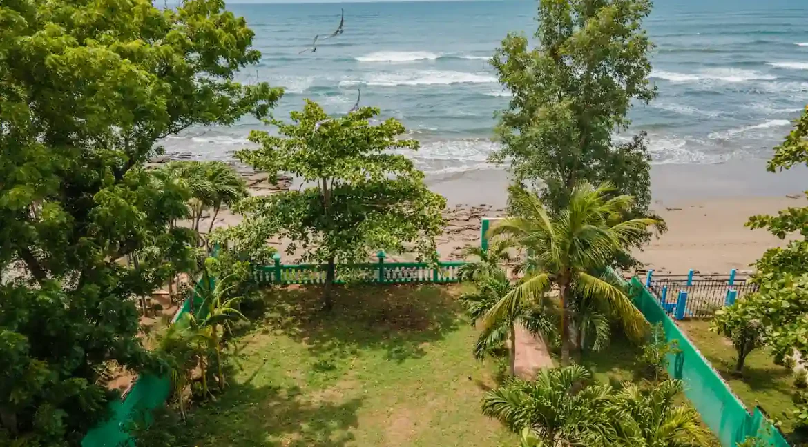TURNKEY Beachfront Home on Masachapa Beach (8)