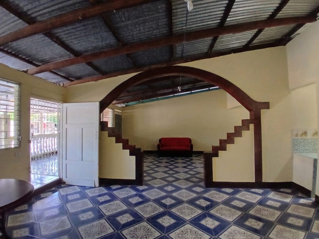 Large Home For Sale near Cocibolca Lake, Granada