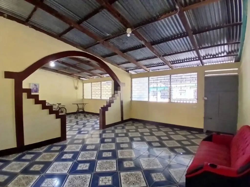 Large Home For Sale near Cocibolca Lake, Granada