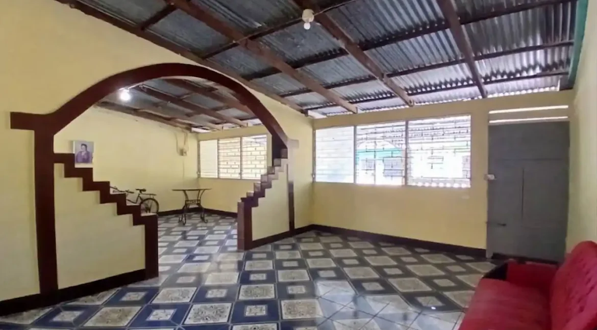 large-home-for-sale-granada-nicaragua (17)