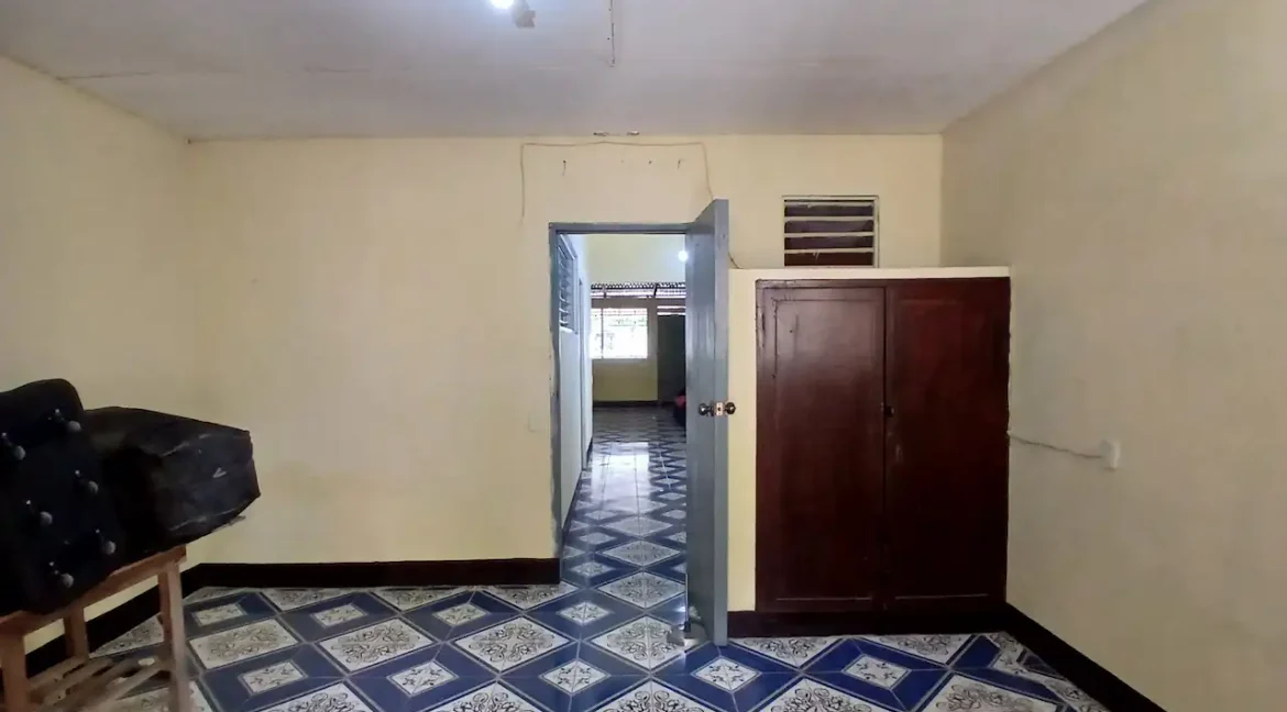 large-home-for-sale-granada-nicaragua (18)