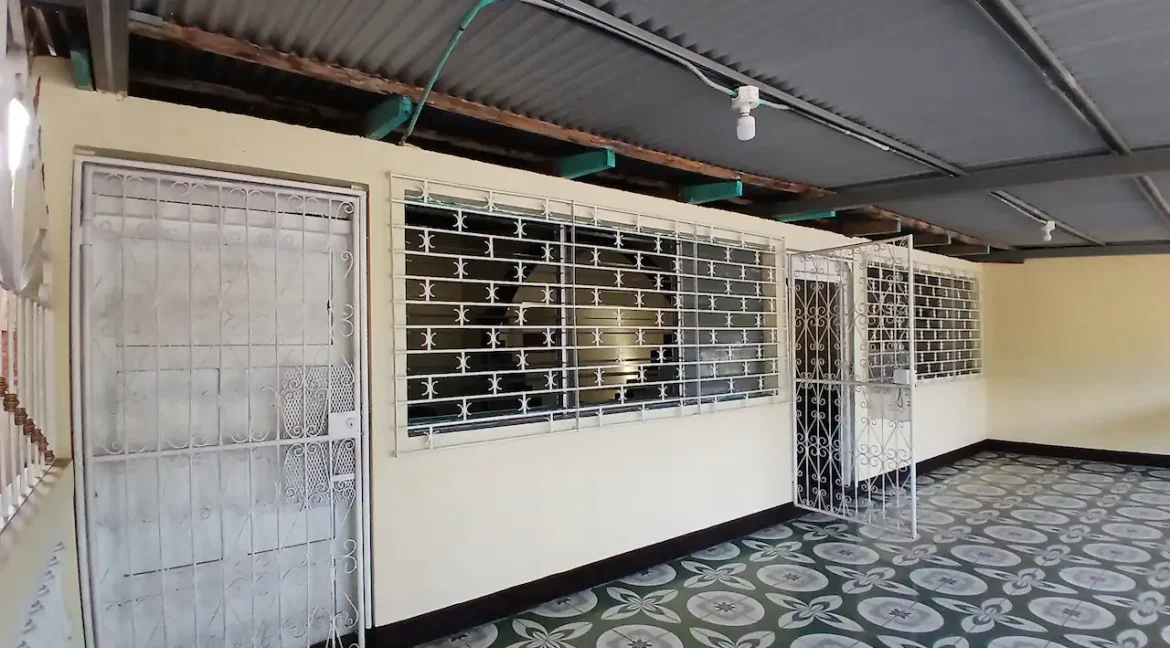large-home-for-sale-granada-nicaragua (3)