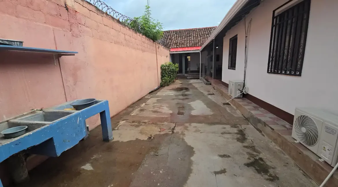 renovated-colonial-home-granada-nicaragua-for-sale-real-estate (12)