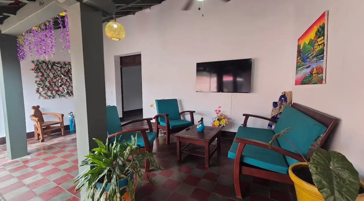 renovated-colonial-home-granada-nicaragua-for-sale-real-estate (4)