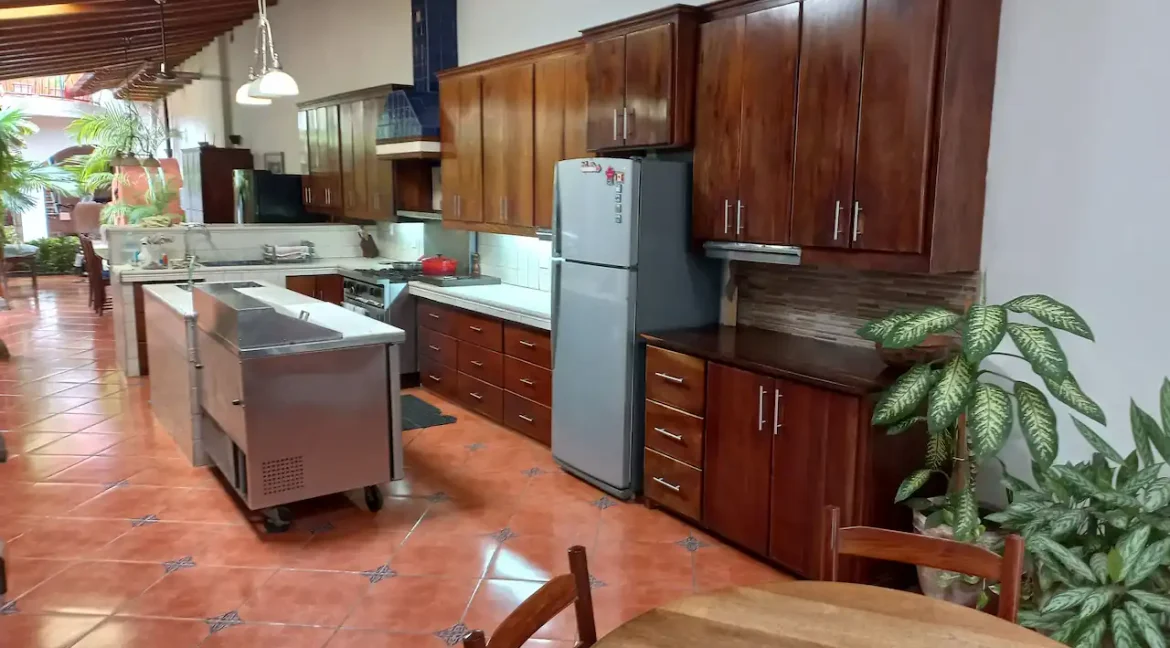 stunning-colonial-home-for-sale-granada-nicaragua (11)