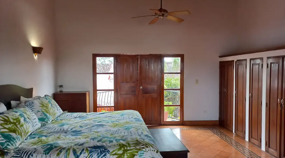 stunning-colonial-home-for-sale-granada-nicaragua (12)