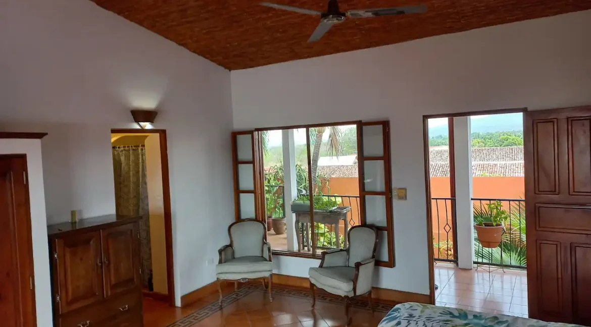 stunning-colonial-home-for-sale-granada-nicaragua (13)