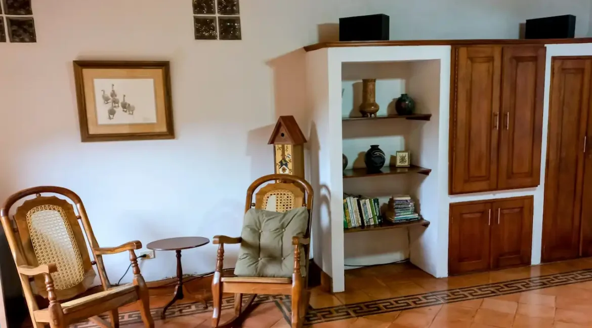 stunning-colonial-home-for-sale-granada-nicaragua (17)