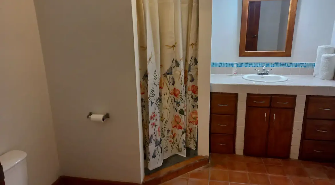 stunning-colonial-home-for-sale-granada-nicaragua (22)