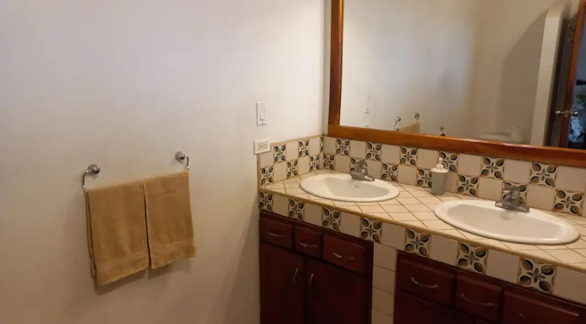stunning-colonial-home-for-sale-granada-nicaragua (23)