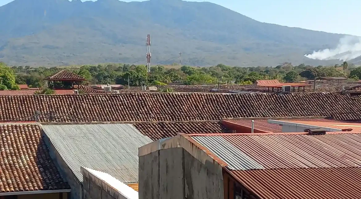 stunning-colonial-home-for-sale-granada-nicaragua (4)