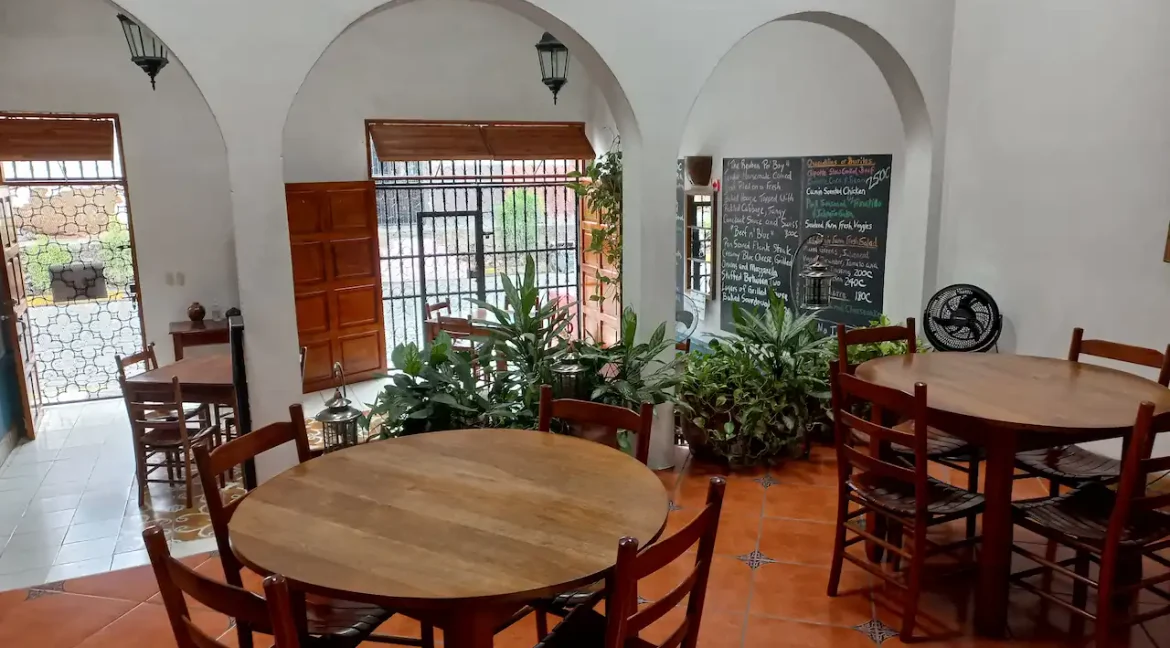 stunning-colonial-home-for-sale-granada-nicaragua (5)