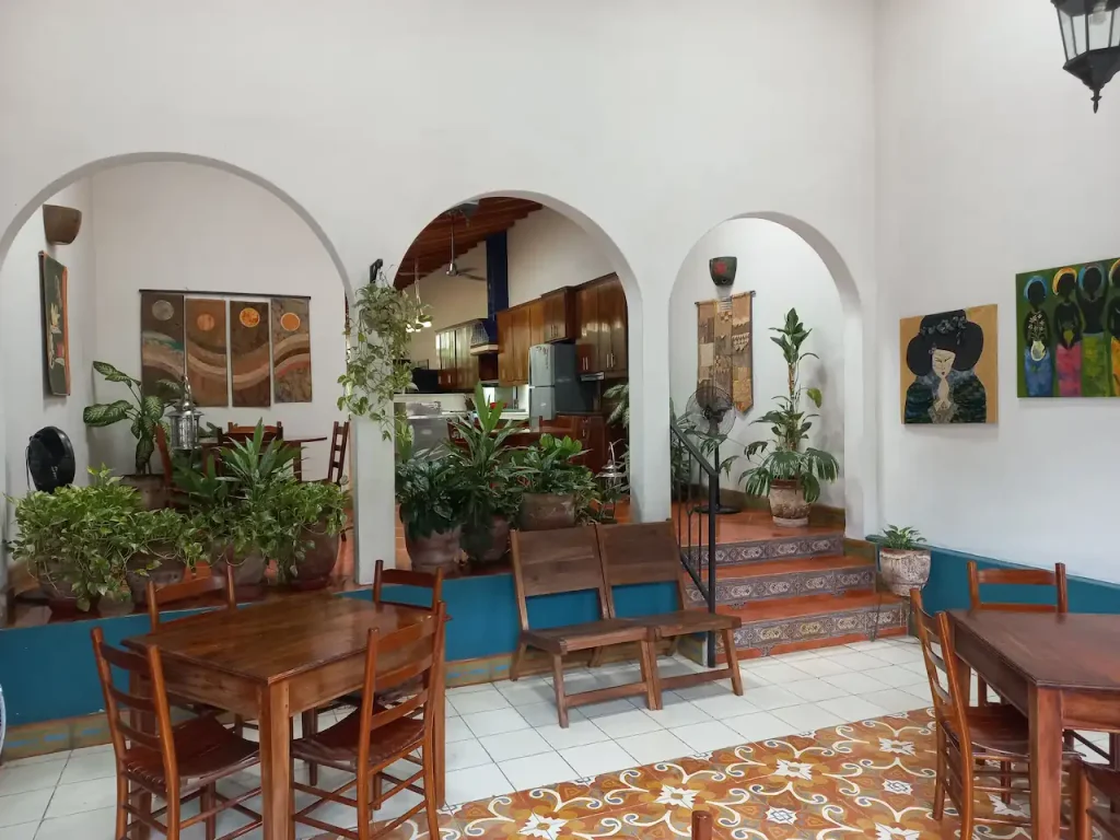 Stunning Colonial Home with a Dream Chef’s Kitchen in Granada